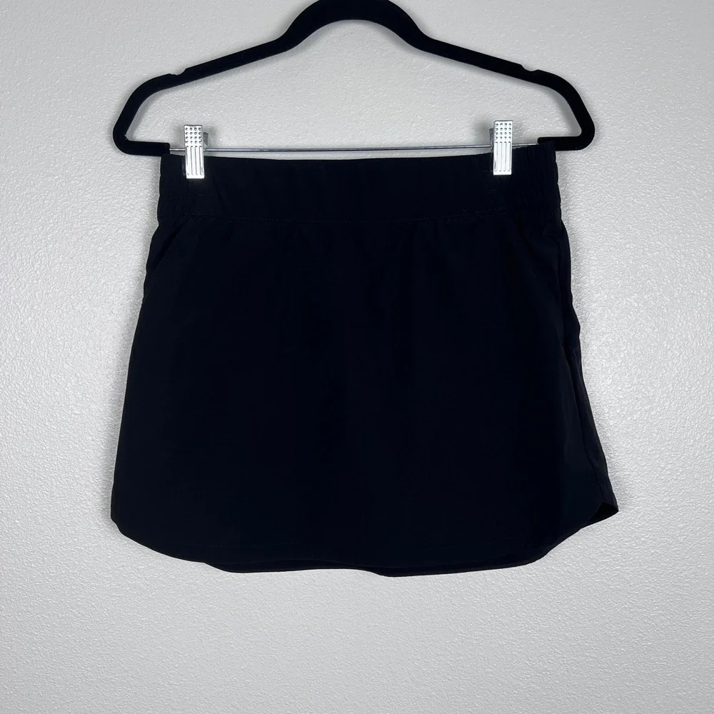 Halara Women's High Waisted Curved Hem Skort Pockets Black Sz M
